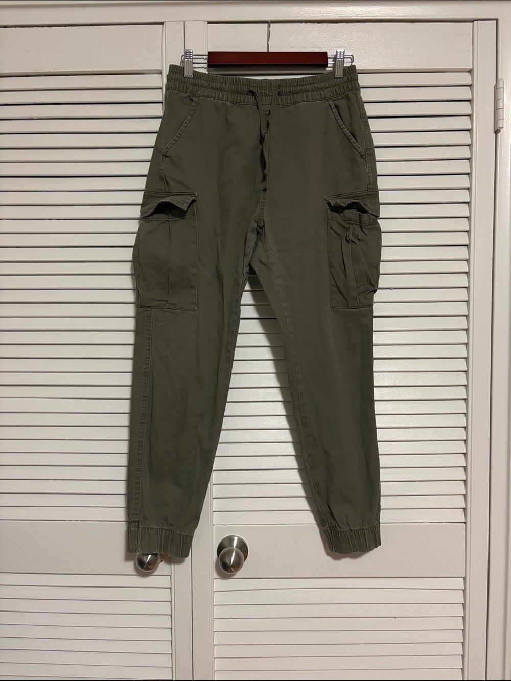Women’s Olive Utility Cargo Joggers with Elastic Ankles